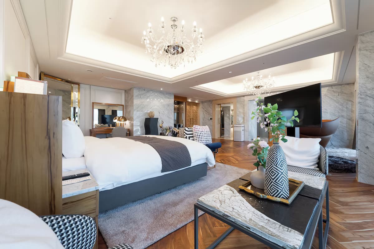 Park Village (派克別館)